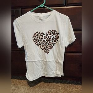 Leopard heart tee shirt